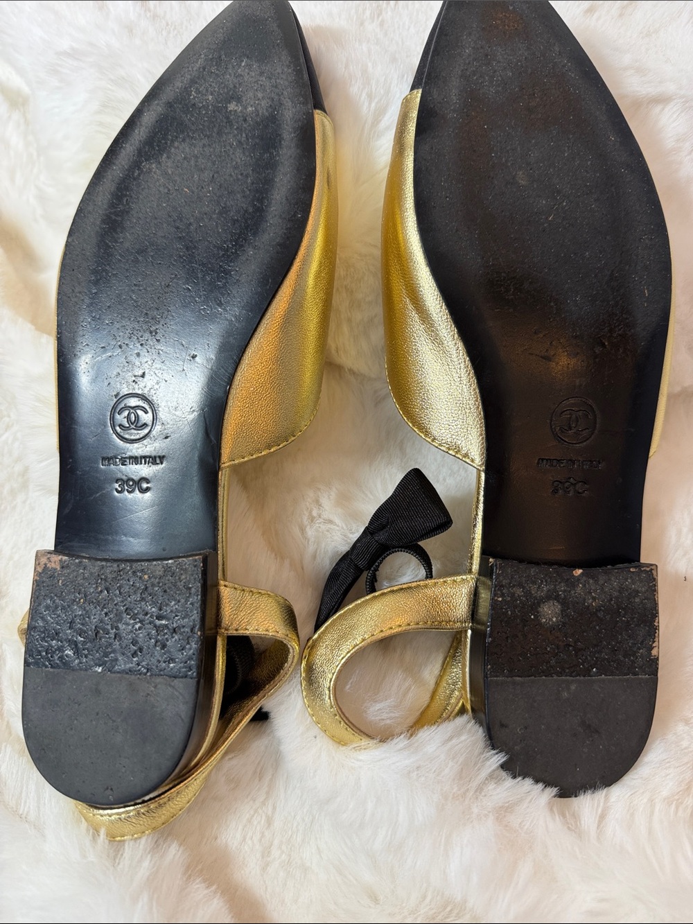 CHANEL Gold and Black Pointed-Toe Slingback Flats - Picture 4 of 12